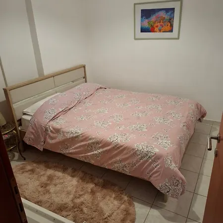 Alexandrias40 *